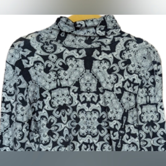 Turtle Neck. Stylish. Rafaela. - Picture 2 of 6